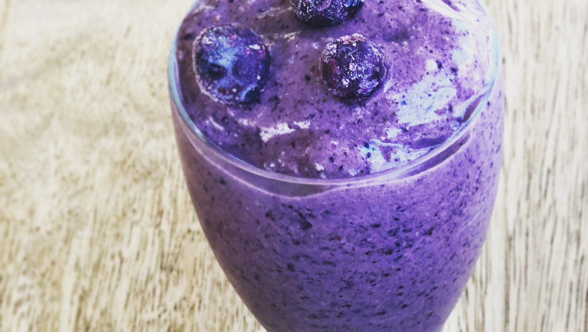 Blueberry PB Smoothie